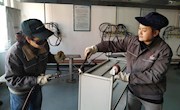 工程训练中心教学一支部党员为民服务解难题