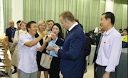 乌克兰国家教科部副部长一行参观我校工程训练中心