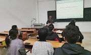 工程训练中心副主任张树国为教学二支部讲专题党课